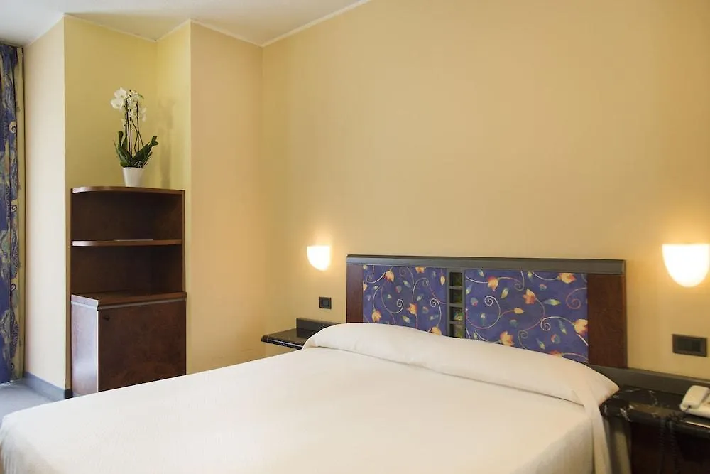 Hotel Royal Village Limone sul Garda 4*,