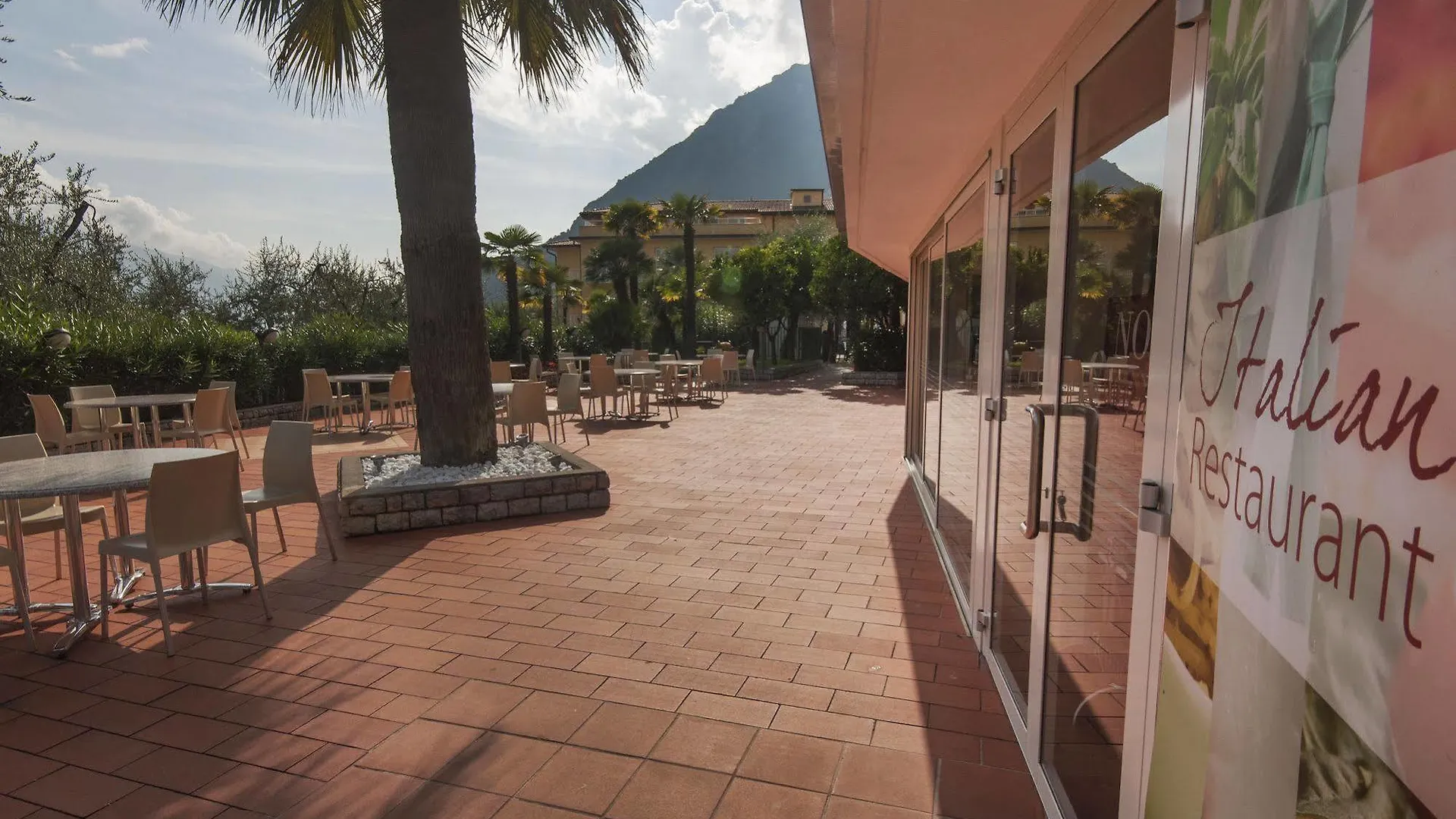 Hotel Royal Village Limone sul Garda