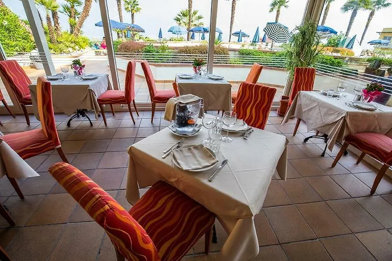 Hotel Royal Village Limone sul Garda 4*,