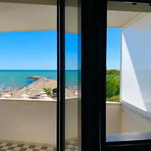 https://eurobeach-residence.hotelinveneto.com