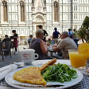 https://lady-luna-bb.it-tuscanyhotel.com